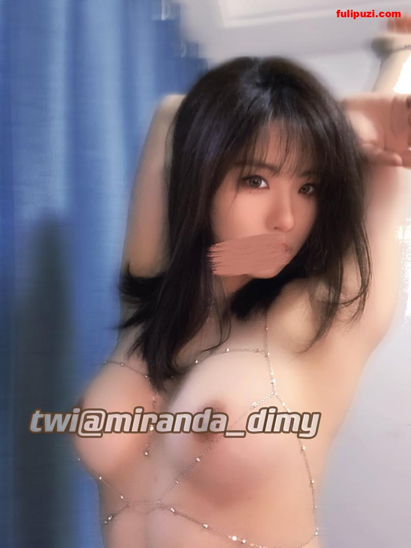 冷艳气质美女【miranda_dimy】推特自拍 高颜值露脸的眼镜妹反差婊【749P+316V/724M】